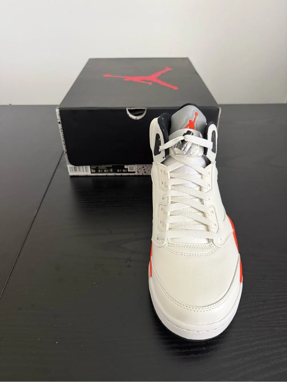 Jordan Men’s White/Infrared Retro Basketball Sneakers